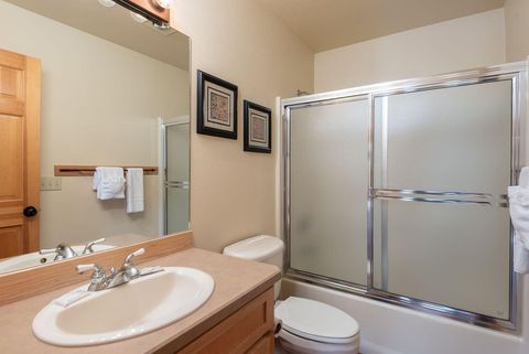 Tiny photo for 8968 Cliff Swallow Drive, Redmond, OR 97756 (MLS # 220216986)