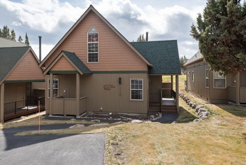 Photo of 8968 Cliff Swallow Drive, Redmond, OR 97756 (MLS # 220216986)