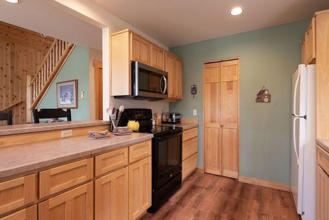 Tiny photo for 8968 Cliff Swallow Drive, Redmond, OR 97756 (MLS # 220216986)