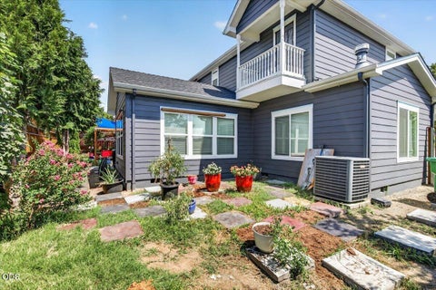 Tiny photo for 410 Patricia Lane, Eagle Point, OR 97524 (MLS # 220226920)