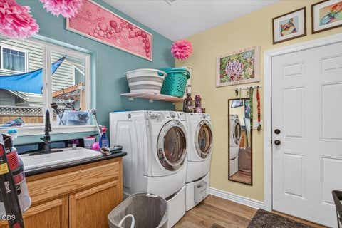 Tiny photo for 410 Patricia Lane, Eagle Point, OR 97524 (MLS # 220226920)
