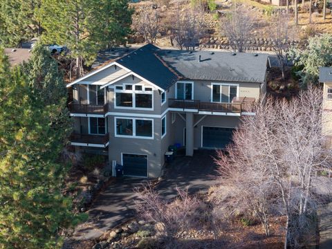 Photo of 3122 NW Colonial Drive, Bend, OR 97703 (MLS # 220217098)