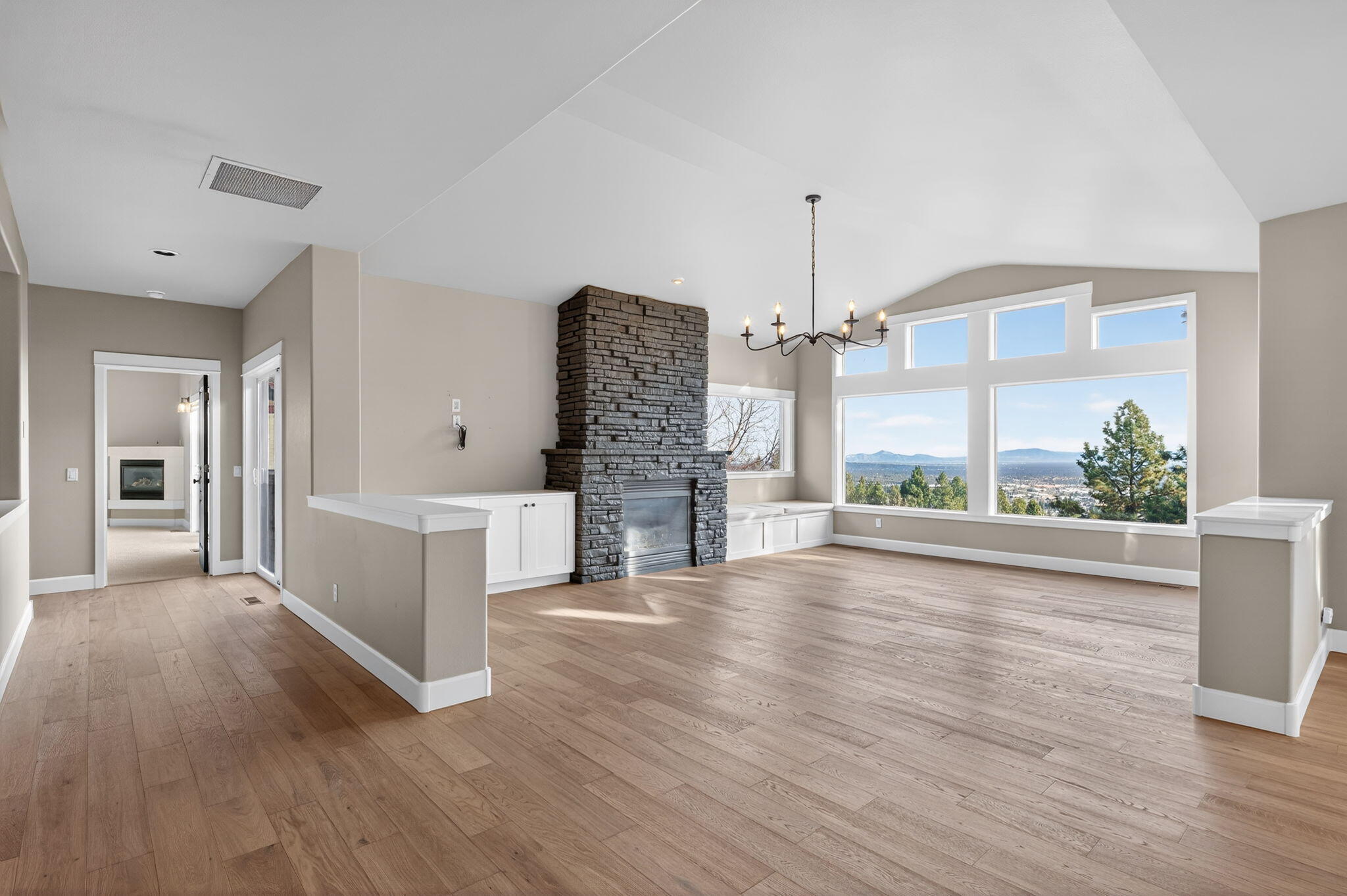 3122 NW Colonial Drive