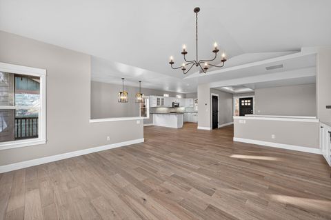 Tiny photo for 3122 NW Colonial Drive, Bend, OR 97703 (MLS # 220217098)