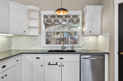 Tiny photo for 3122 NW Colonial Drive, Bend, OR 97703 (MLS # 220217098)