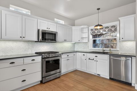 Tiny photo for 3122 NW Colonial Drive, Bend, OR 97703 (MLS # 220217098)