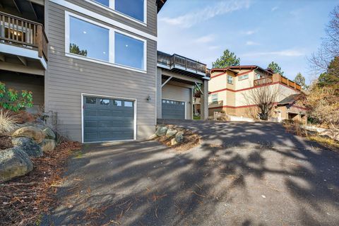 Tiny photo for 3122 NW Colonial Drive, Bend, OR 97703 (MLS # 220217098)