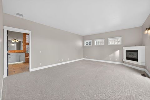 Tiny photo for 3122 NW Colonial Drive, Bend, OR 97703 (MLS # 220217098)
