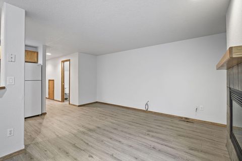 Tiny photo for 1470 SW 16th Street, Redmond, OR 97756 (MLS # 220215741)