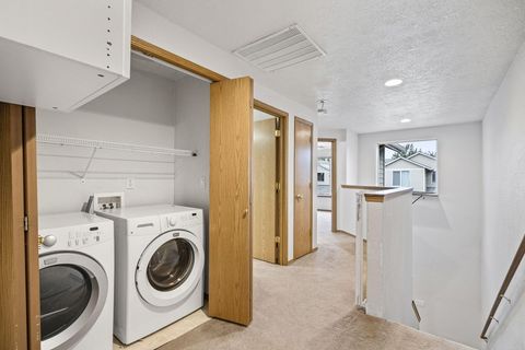 Tiny photo for 1470 SW 16th Street, Redmond, OR 97756 (MLS # 220215741)