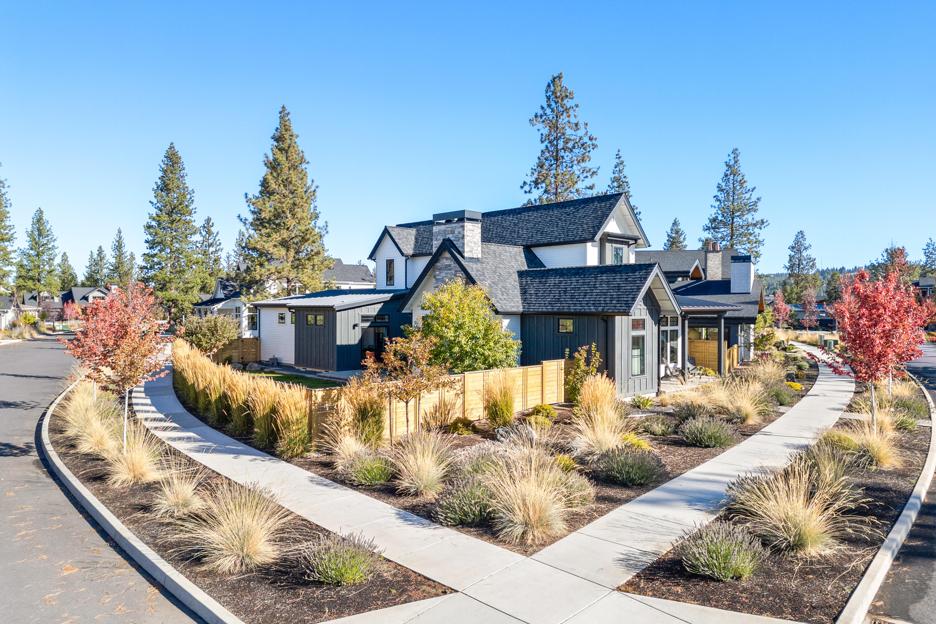 3076 NW Blodgett Way