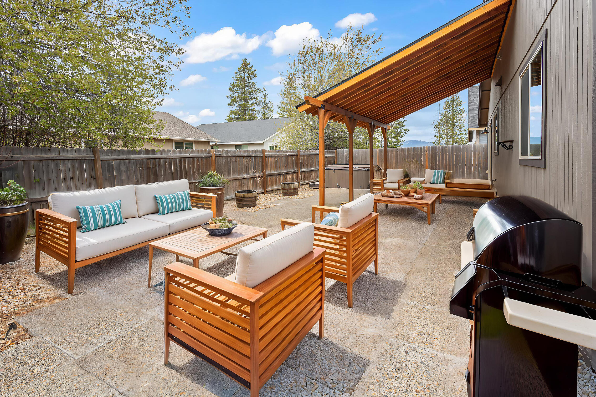 Huntington Meadows - Residential