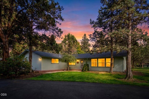 Photo of 20757 Saint George Court, Bend, OR 97702 (MLS # 220229612)