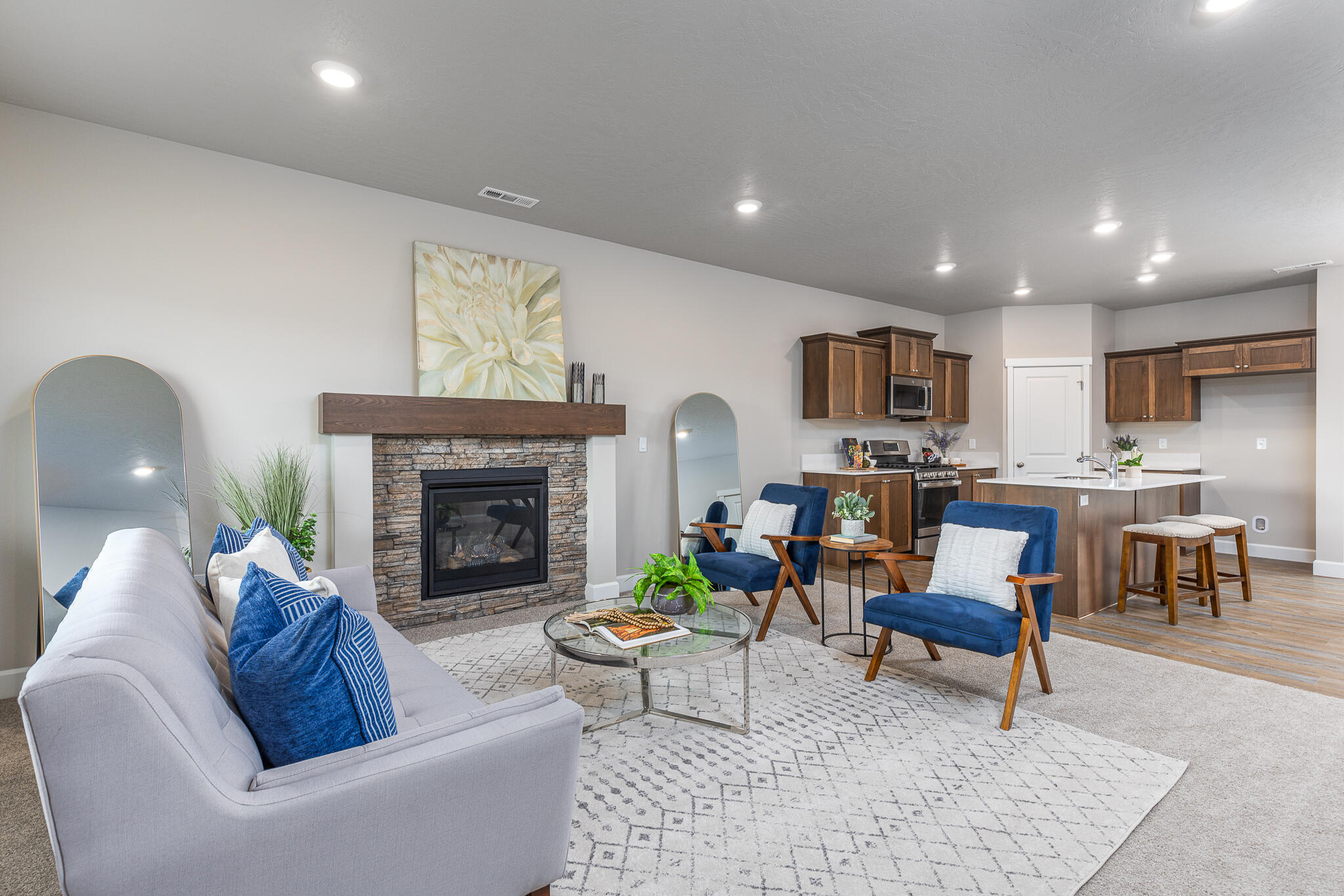 1079 NW Walnut Avenue 08