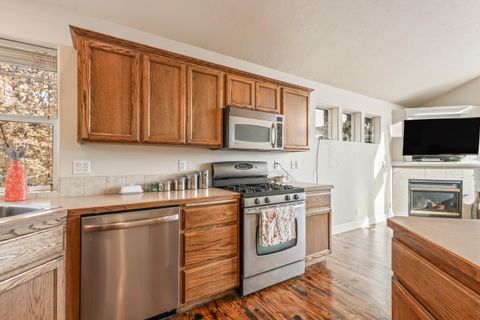 Tiny photo for 2671 NE Bobbi Court, Prineville, OR 97754 (MLS # 220211474)
