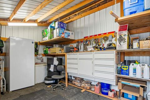 Tiny photo for 1551 SW Parkway Drive, Redmond, OR 97756 (MLS # 220219980)