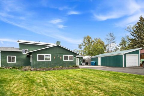 Tiny photo for 1551 SW Parkway Drive, Redmond, OR 97756 (MLS # 220219980)