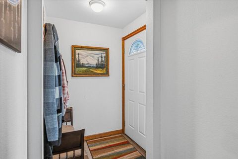 Tiny photo for 1551 SW Parkway Drive, Redmond, OR 97756 (MLS # 220219980)