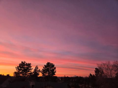 Tiny photo for 1551 SW Parkway Drive, Redmond, OR 97756 (MLS # 220219980)