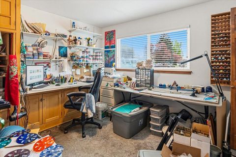 Tiny photo for 1551 SW Parkway Drive, Redmond, OR 97756 (MLS # 220219980)