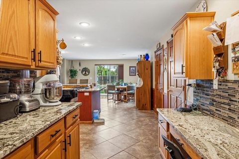 Tiny photo for 1551 SW Parkway Drive, Redmond, OR 97756 (MLS # 220219980)