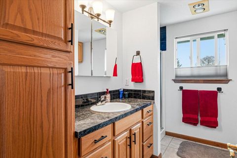 Tiny photo for 1551 SW Parkway Drive, Redmond, OR 97756 (MLS # 220219980)