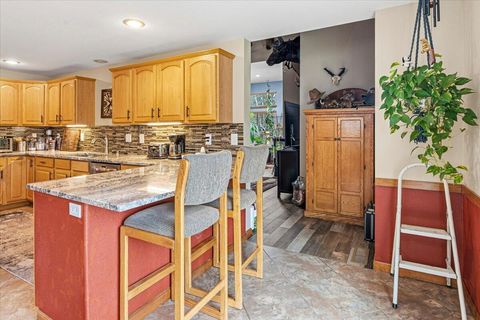 Tiny photo for 1551 SW Parkway Drive, Redmond, OR 97756 (MLS # 220219980)