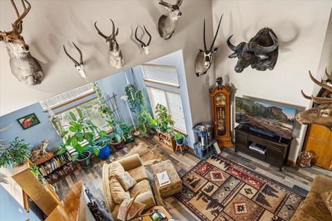 Tiny photo for 1551 SW Parkway Drive, Redmond, OR 97756 (MLS # 220219980)