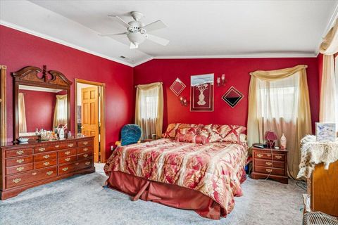Tiny photo for 1551 SW Parkway Drive, Redmond, OR 97756 (MLS # 220219980)