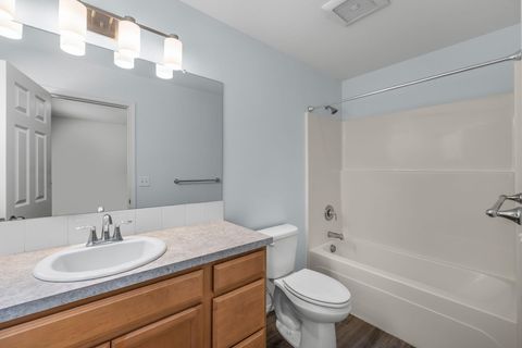 Tiny photo for 11415 Burlwood Drive, La Pine, OR 97739 (MLS # 220211370)