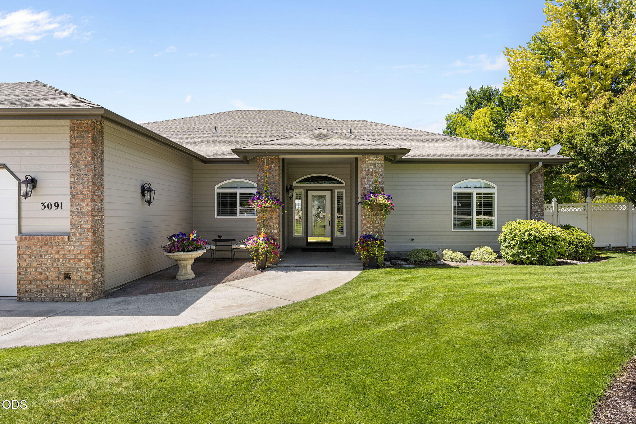 3091 NW West Hills Loop