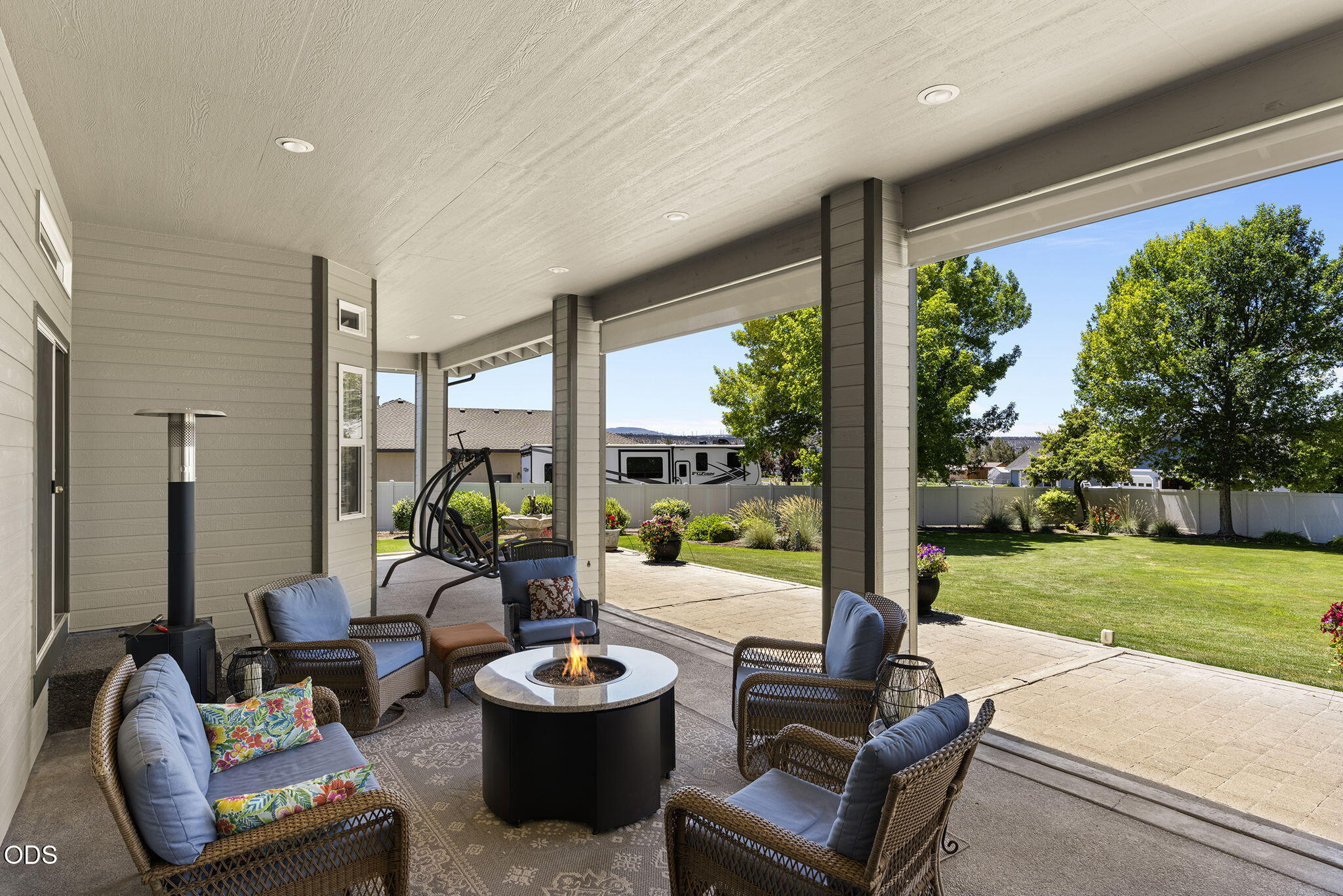 3091 NW West Hills Loop