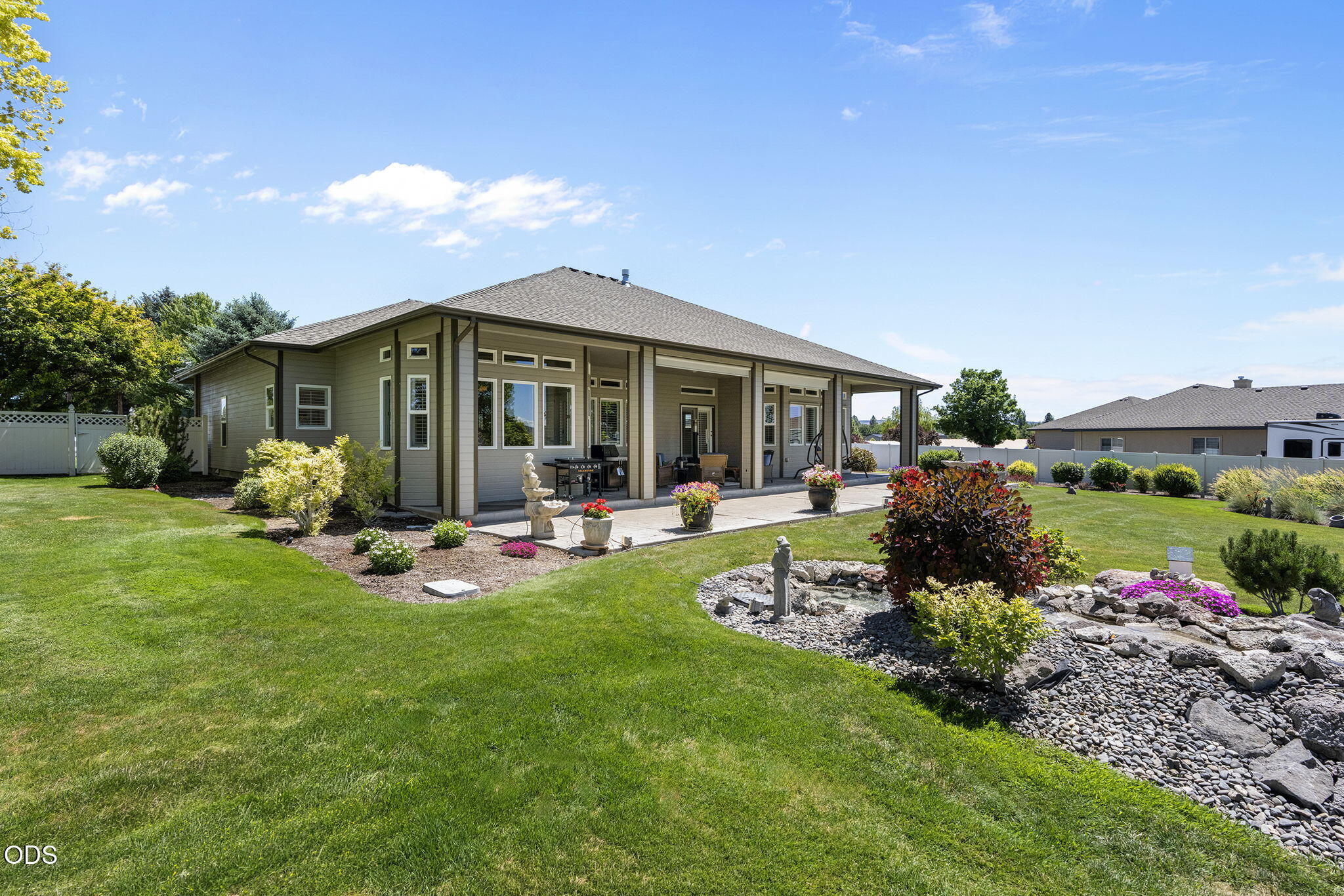 3091 NW West Hills Loop