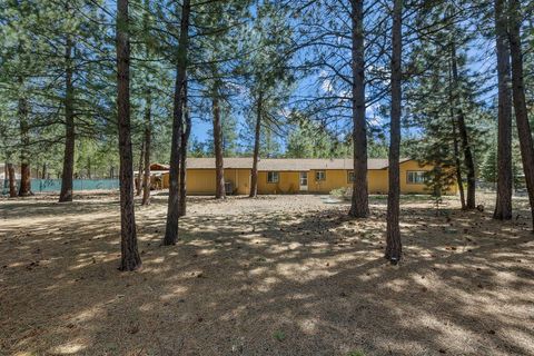 Tiny photo for 50874 Doe Loop, La Pine, OR 97739 (MLS # 220211837)