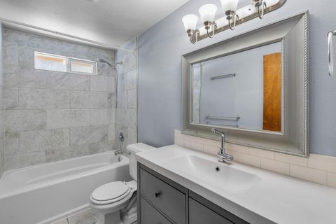 Tiny photo for 50874 Doe Loop, La Pine, OR 97739 (MLS # 220211837)