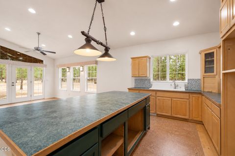 Tiny photo for 152113 Silver Spur Road, La Pine, OR 97739 (MLS # 220210582)