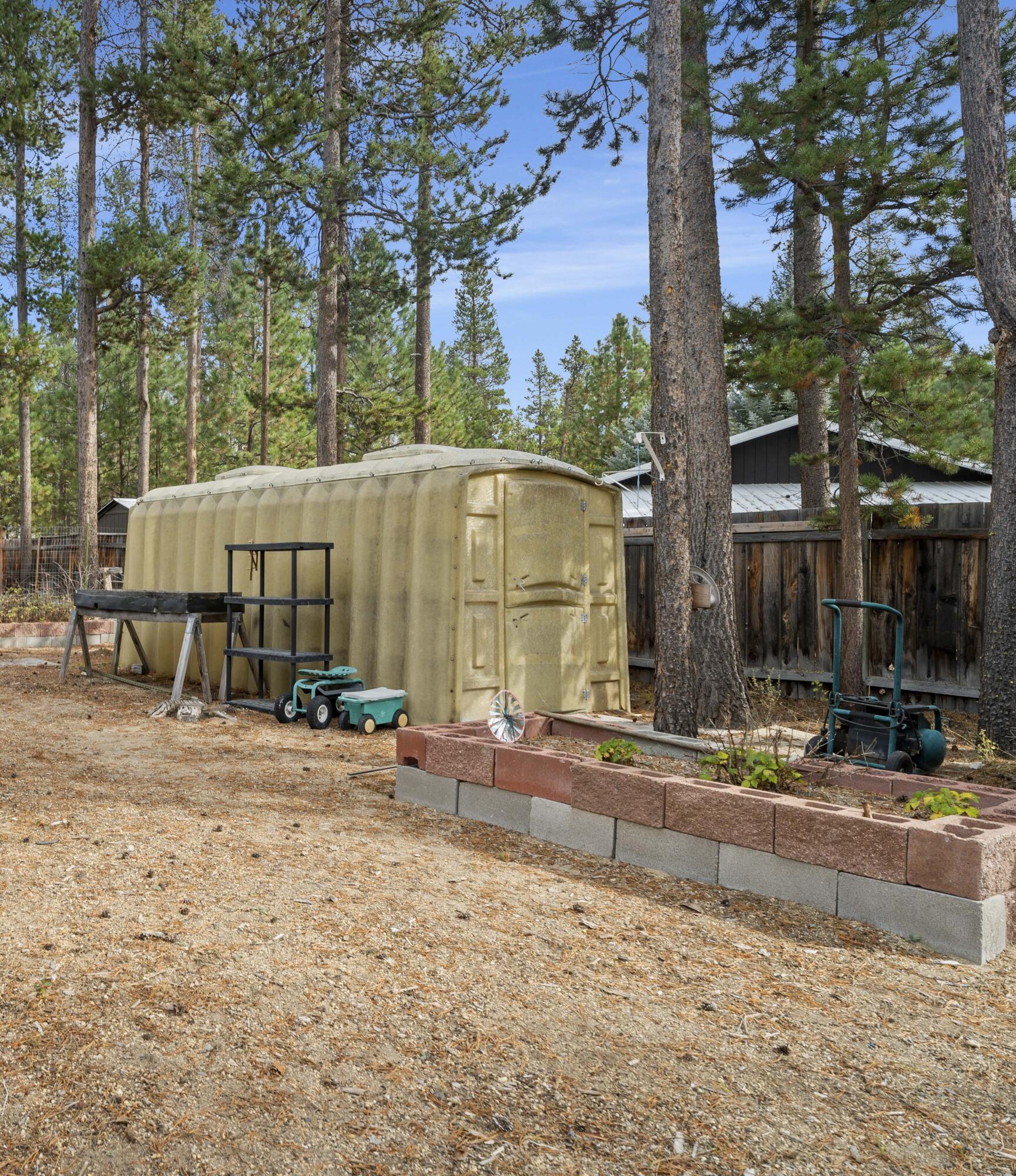 Wagon Trail Acreages - Residential