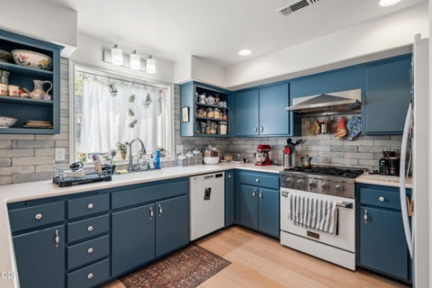 Tiny photo for 426 Chestnut Street, Ashland, OR 97520 (MLS # 220225375)