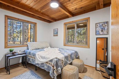 Tiny photo for 17280 Azusa Road, Bend, OR 97707 (MLS # 220213303)