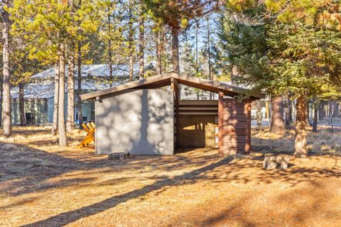 Tiny photo for 17280 Azusa Road, Bend, OR 97707 (MLS # 220213303)