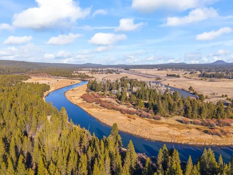 Tiny photo for 17280 Azusa Road, Bend, OR 97707 (MLS # 220213303)