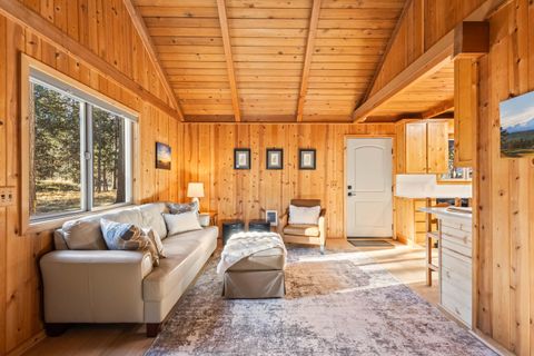 Tiny photo for 17280 Azusa Road, Bend, OR 97707 (MLS # 220213303)