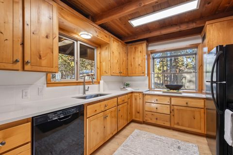 Tiny photo for 17280 Azusa Road, Bend, OR 97707 (MLS # 220213303)