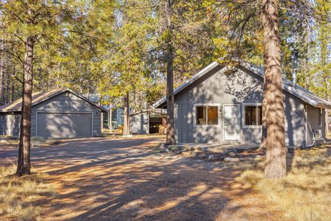 Tiny photo for 17280 Azusa Road, Bend, OR 97707 (MLS # 220213303)