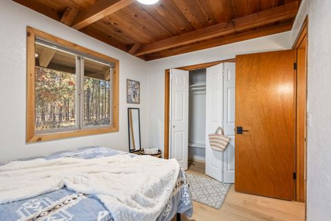 Tiny photo for 17280 Azusa Road, Bend, OR 97707 (MLS # 220213303)