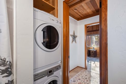 Tiny photo for 17280 Azusa Road, Bend, OR 97707 (MLS # 220213303)