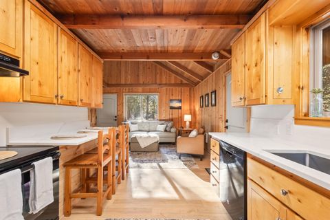 Tiny photo for 17280 Azusa Road, Bend, OR 97707 (MLS # 220213303)