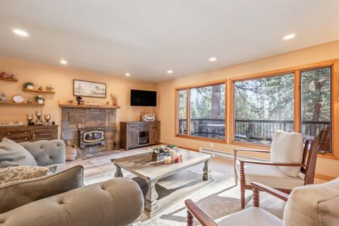 Tiny photo for 16430 Highway 126, Sisters, OR 97759 (MLS # 220213375)