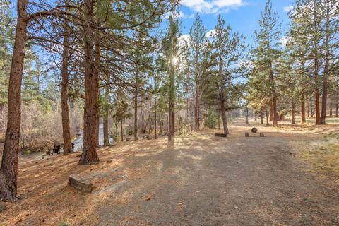 Tiny photo for 16430 Highway 126, Sisters, OR 97759 (MLS # 220213375)
