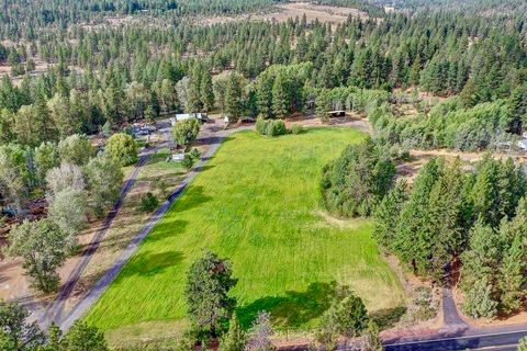 Tiny photo for 16430 Highway 126, Sisters, OR 97759 (MLS # 220213375)